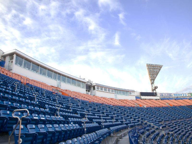 横浜スタジアム記者席改修工事の施工写真