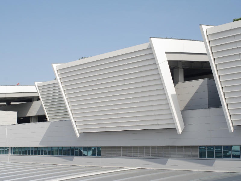 豊洲新市場（仮称）水産卸売場棟ほか建設工事（その2）の施工写真 2