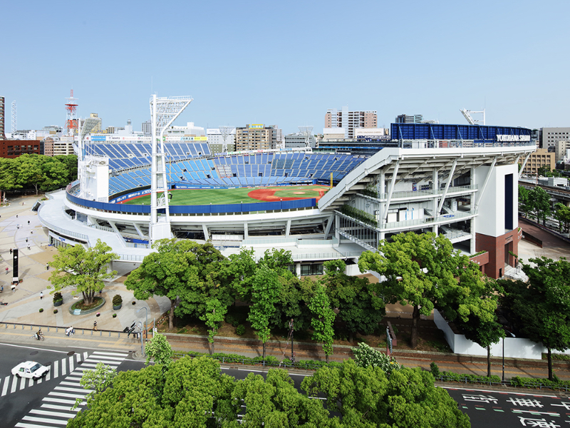 横浜スタジアム増築・改修工事の施工写真 1
