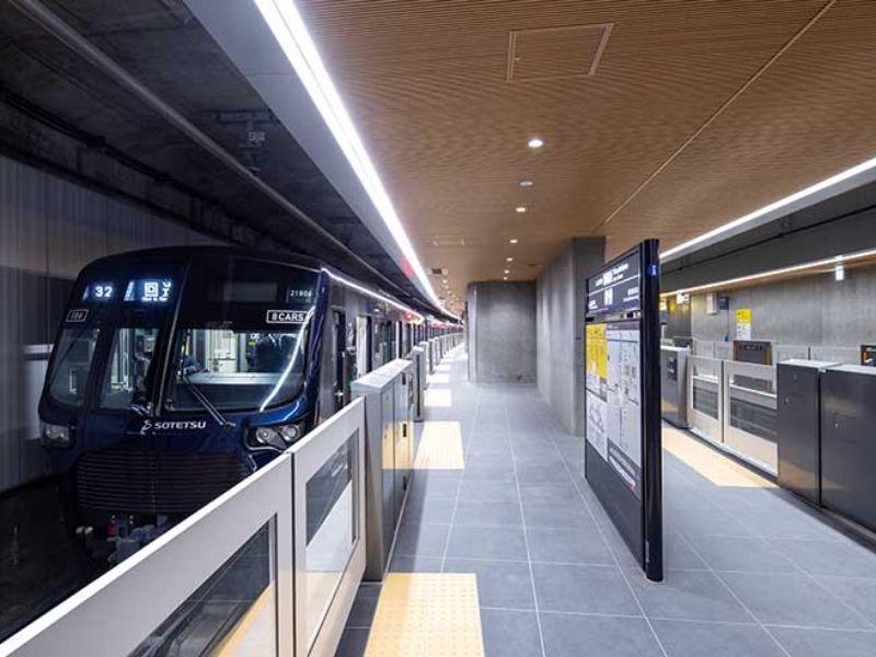 相鉄・東急直通線、新横浜駅新築建設工事の施工写真 1